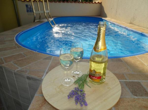 Geräumiges Ferienhaus in Dramalj mit Privatem gemeinsamem Pool